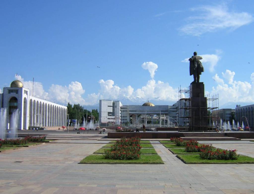 I witnessed Bishkek’s main Lenin statue being torn down 